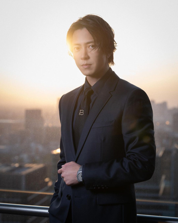 陳展鵬上深圳被熱情女粉絲胸壓！當下姿勢反應引熱議：果然有經驗 