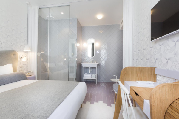 酒店以愛麗絲夢遊仙境為設計靈感。（圖片來源：Hotel le Lapin Blanc）