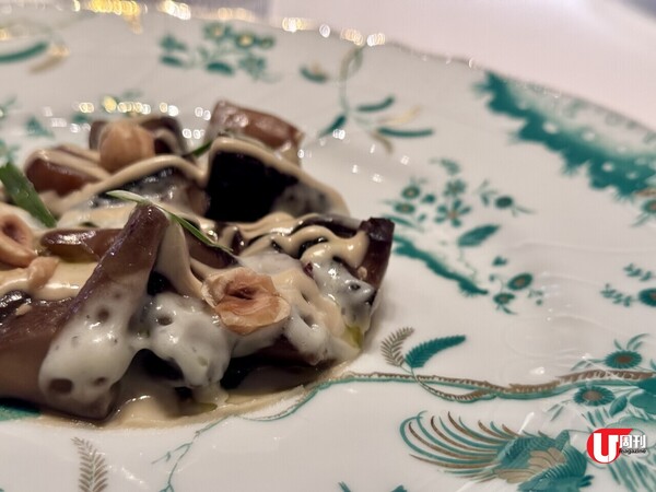 C朗都入住 杜拜Bulgari Hotel 推介夏天淡季 最平每晚,200起 歎其豪華酒店房、室內泳池、in room早餐等等 