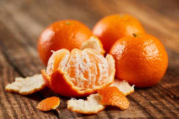 橙營養｜橙柑白絲勿掉棄！7大好處可降血壓助減肥