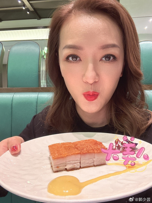 前TVB女星返港唔識搭港鐵 面露尷尬 網民質疑扮遊客