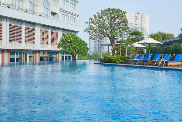 酒店擁有大泳池，同樣有兒童泳池區域。（圖片來源：深圳益田威斯汀酒店）