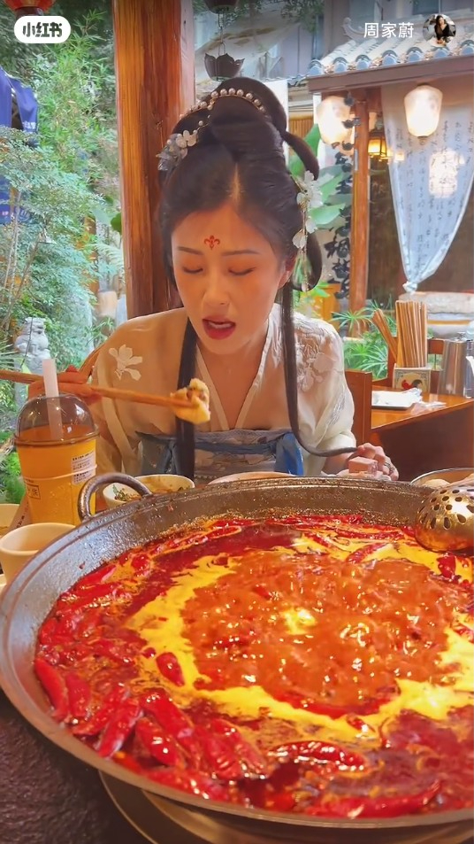 深圳火鍋｜深圳打卡餐廳「長安亭院重慶火鍋」 還原唐朝大街/紅燈籠/試穿古裝漢服打邊爐 