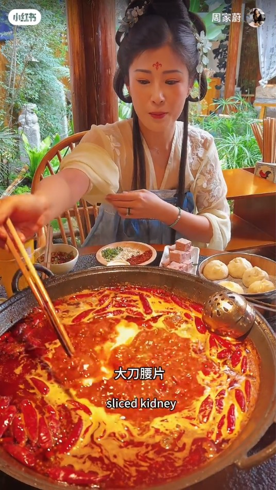 深圳火鍋｜深圳打卡餐廳「長安亭院重慶火鍋」 還原唐朝大街/紅燈籠/試穿古裝漢服打邊爐 