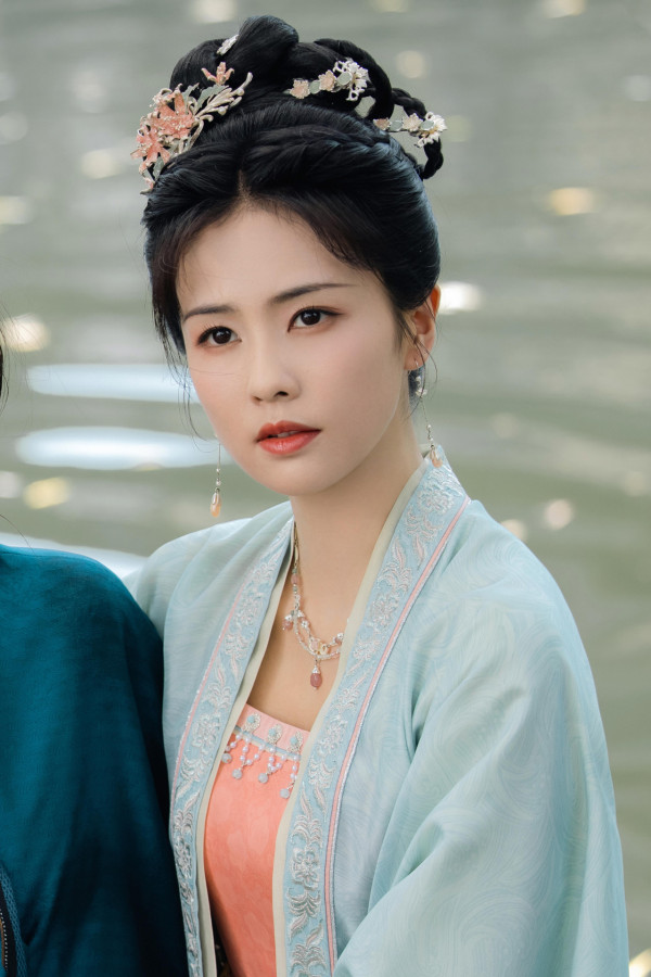 陸劇女神白鹿自爆罹患長期病痛感絕望  曾因不明怪病暴瘦惹擔憂