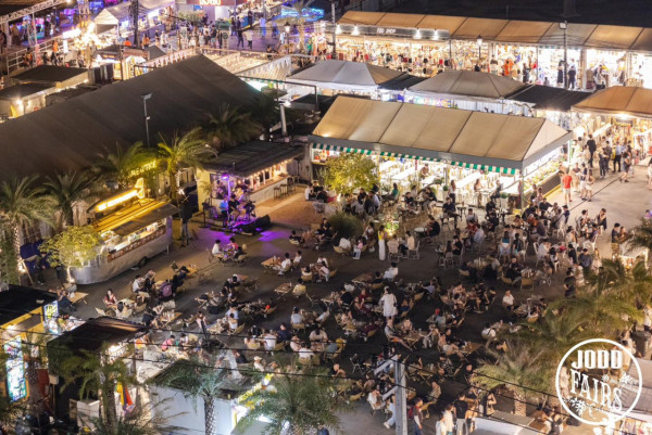 Jodd Fairs（圖片來源：Facebook@JODD FAIRS : จ๊อดแฟร์）