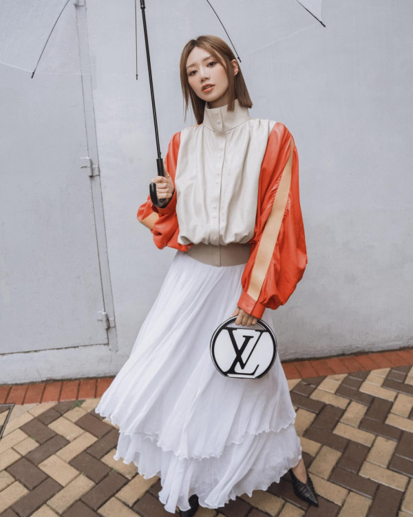 37歲女星敷日本面膜險盲！雙眼強烈刺痛 凌晨掛急症求醫 