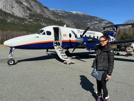 愛回家丨滕麗名向劇組請假飛加拿大旅行 出入酒店搭直昇機超豪華滑雪