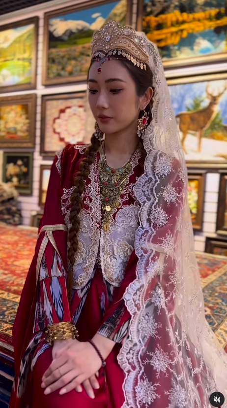 蔡嘉欣新疆扮西域公主似一女星? 梳化服攝影全包只需呢個價錢