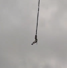 超恐怖意外！廣州融創樂園蹦極鋼絲斷裂 遊客懸45米高空10分鐘 