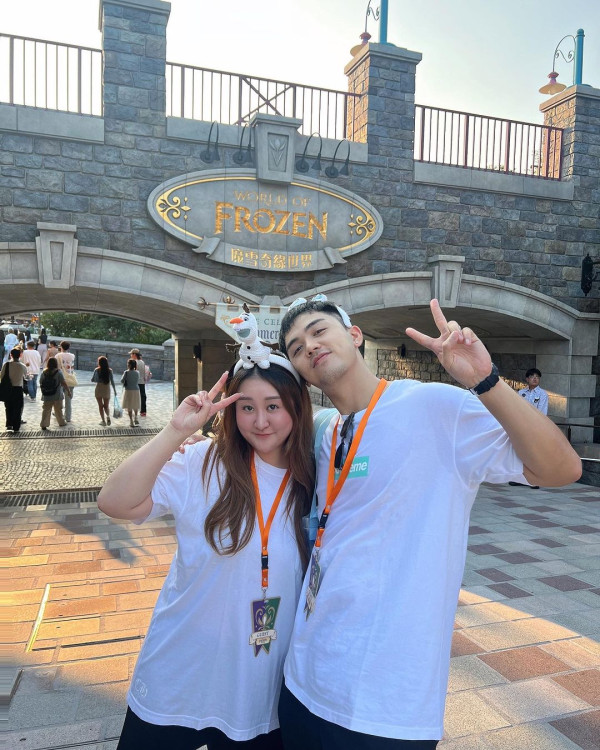 伍富橋老婆誤墮旅行社假專頁平機票騙案 發文公開過程警世:有時真係會鬼揞眼