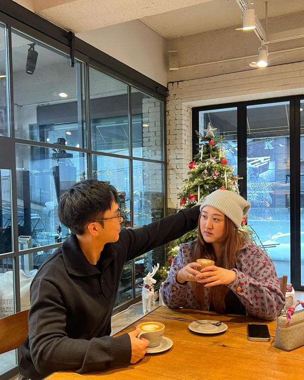 伍富橋老婆誤墮旅行社假專頁平機票騙案 發文公開過程警世:有時真係會鬼揞眼