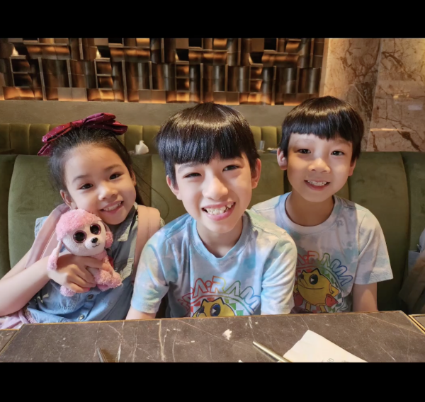 陳茵媺陳豪一家趁長假北上遊玩 室內滑雪/揸高卡車/打高爾夫球/整陶瓷 行程勁豐富！ 