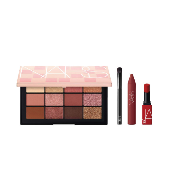 【27/4一日限定】AFTERGLOW 悅光眼影盤組合 HK$520 (價值 HK$1,019)1. AFTERGLOW悅光眼影盤 2. 迷你眼影掃 3. 迷你Powermatte玩魅啞緻唇膏筆 4. 迷你Powermatte玩魅啞緻唇膏