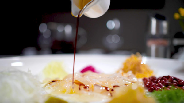 仲要淋完熟油再淋豉油撈勻嚟食,齋聽都feel到個鮮味。 仲要淋完熟油再淋豉油撈勻嚟食,齋聽都feel到個鮮味。