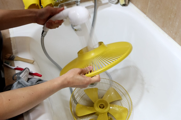 家居達人｜專家教洗風扇超簡單步驟 拆件用水清洗/金屬部位要分開