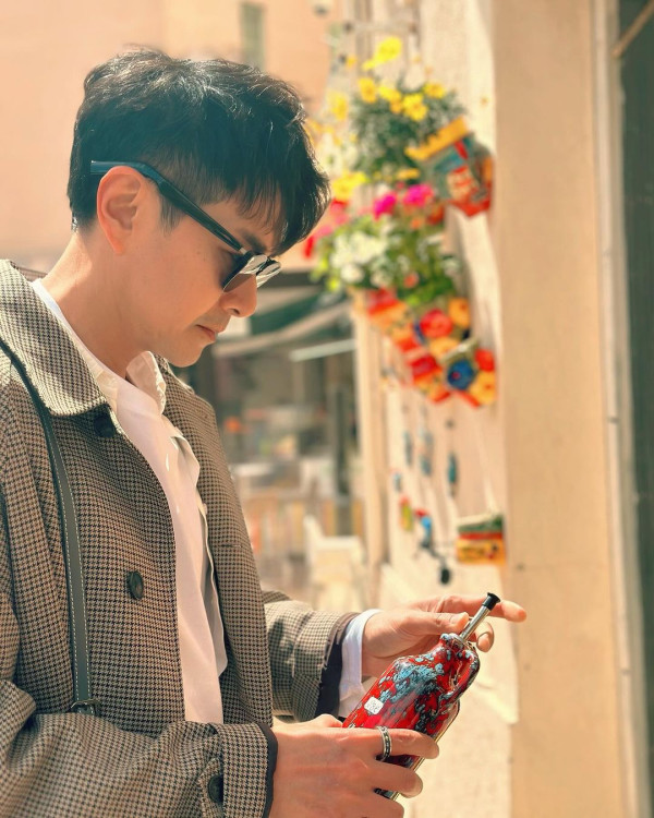 黃翠如蕭正楠歐遊慶結婚六周年 甜曬夫妻合照 自爆迷戀老公一個部位 