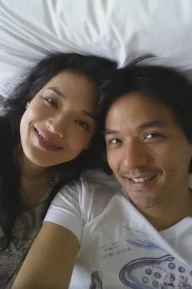 舒淇成都搭飛機返港狀態跌watt？包到冚仍難掩倦容 網友全憑一個特徵認出 