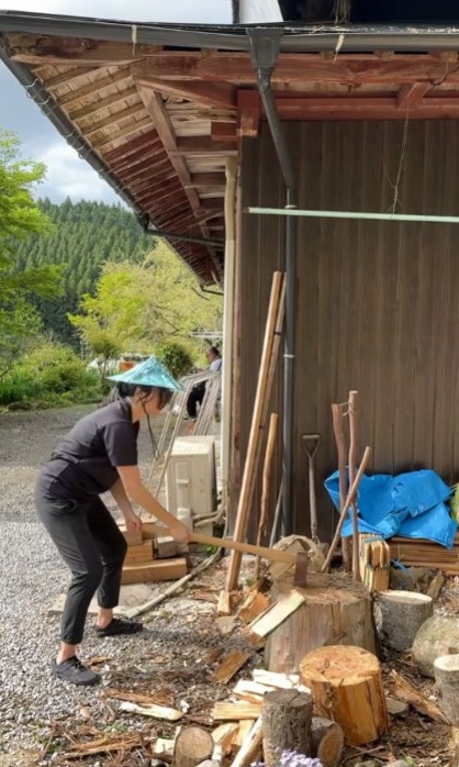 鄭伊健夫妻東京行Dior被捕獲 蒙嘉慧真實狀態曝光獲讚有氣質 