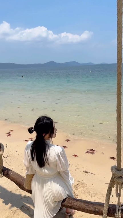 前TVB主播遊越南富國島與長頸鹿合照 海島渡假Look睇海星被讚青春 
