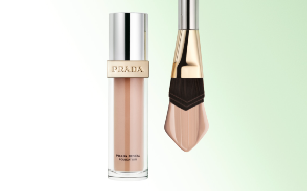 粉底液推薦10：Prada Beauty Reveal原光新肌粉底液