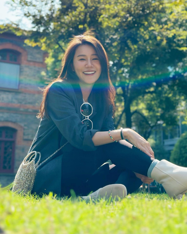 百億新抱吳千語生圖曝光！真實頭身比例驚人！ 