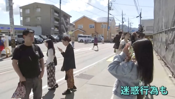 河口湖LAWSON前布幕突然拆除！原因公開獲日本人及遊客支持 