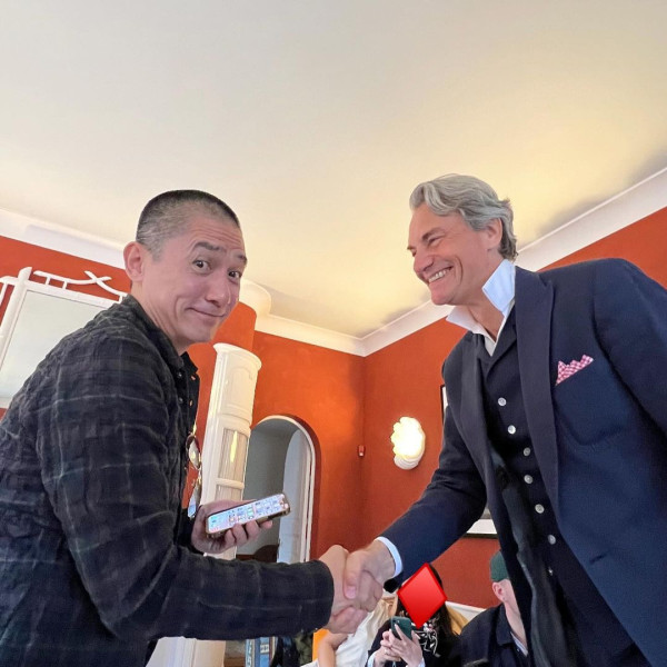 梁朝偉東京出行獲4人做1件事！ 網友驚訝排場大：像首相出行 