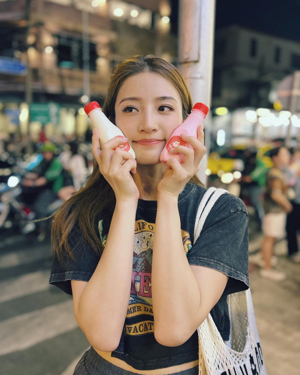 前港姐遊曼谷邪惡視角曬逆天長腿 模特兒身材carry泰服獲讚「泰靚女」