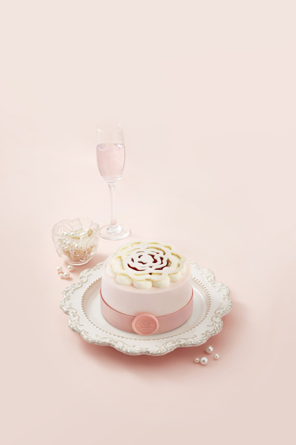 La Famille推出母親節限定蛋糕   日本白桃烏龍戚風蛋糕／網上預訂95折優惠