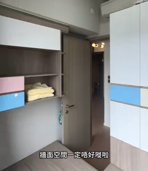 香港細單位客廳間「工人房」似秘密基地！傢俱店設計 1個位惹網民熱議