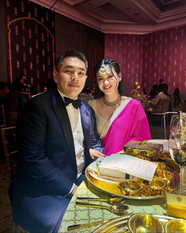 賭王前新抱坐私人飛機睇極光 去芬蘭帶14箱行李裝爆兩車