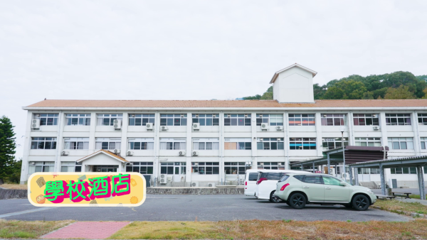 怪宿宿|TVB小花三點式泳衣福利逐格睇!豪住遊艇酒店︰港姐感覺返晒嚟