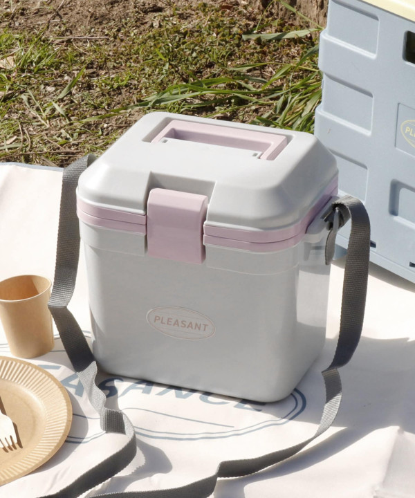 18. WEB限定冷藏箱,體積不大,容易攜帶,夏天冷凍飲品必備。 18. WEB限定冷藏箱,體積不大,容易攜帶,夏天冷凍飲品必備。