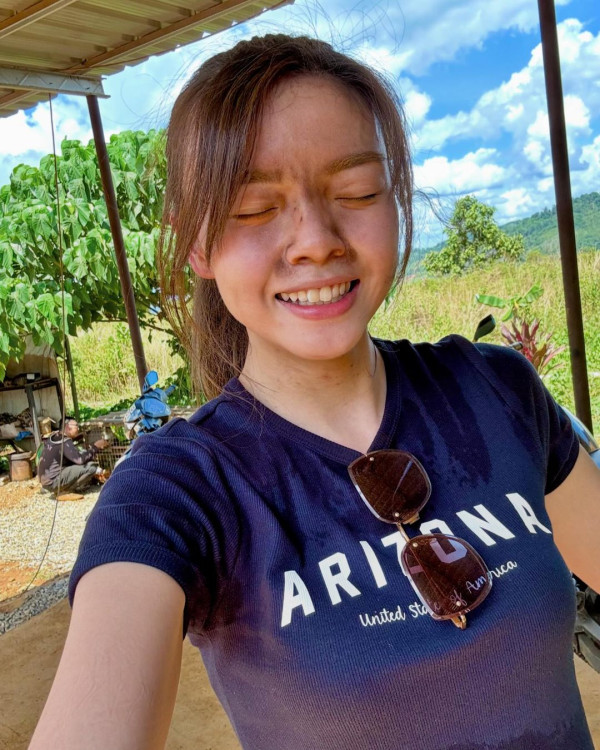 聲夢小花遊亞庇享受陽光與海灘 玩ATV越野車自動「補妝」成臉灰 