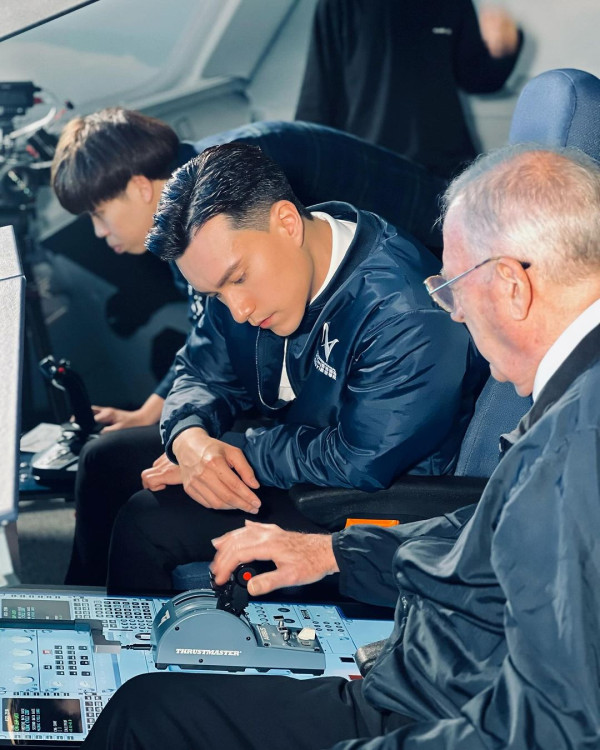 TVB小生再扮機長拍廣告有型有款 曾被讚有潛質做機師：撈唔掂演員會試 