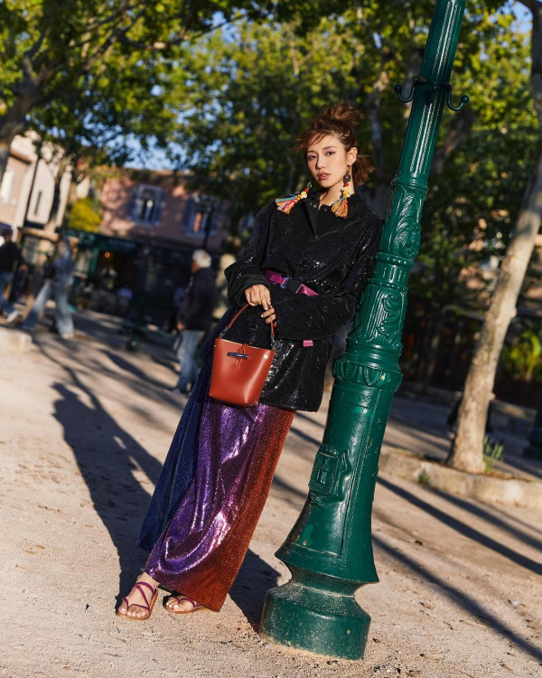 倪晨曦佗B遊法國自爆重咗○○KG「最美孕婦」第三胎下月出世 