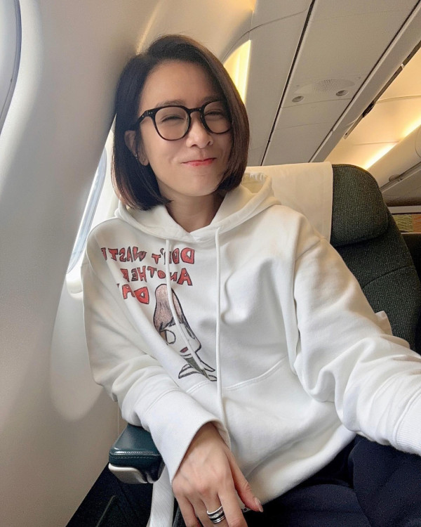 佘詩曼遊泰國罕曬比堅尼透視裝！49歲身材fit爆 網民激讚「世一美魔女」 