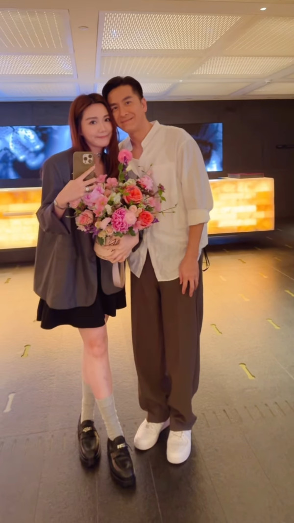 TVB視帝馬國明被內地網友巧遇親民合照 搭高鐵坐二等座獲讚貼地