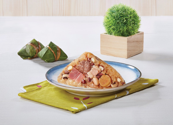 鴻福堂推出5款豐盛端午糭   訂購優惠買6送1／黑松露金腿瑤柱冬菇豚肉糭／原隻鮑魚瑤柱豚肉裹蒸糭