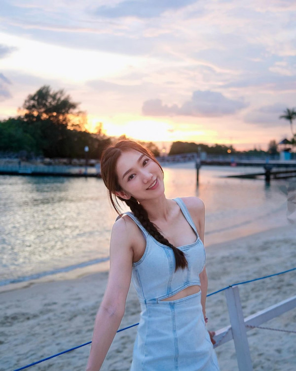 《東張》女主持遊新加坡曬Fit爆身材 自爆旅行後「生蛇」:又痕又痛