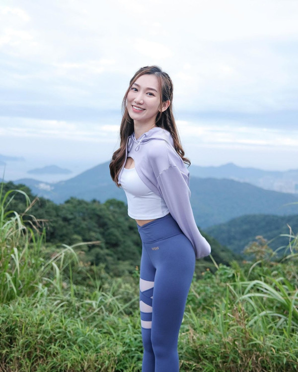 《東張》女主持遊新加坡曬Fit爆身材 自爆旅行後「生蛇」:又痕又痛