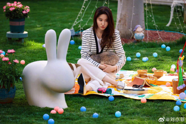 37歲劉亦菲生圖驚見發福走樣!臉型嚴重浮腫!狀態憔悴引粉絲擔心