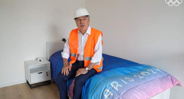 床架為加厚單人紙板床架。（圖片來源：Olympics）