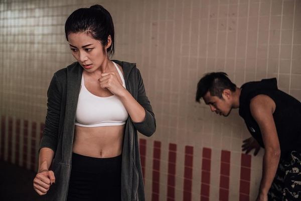 前TVB女藝人遊泰國曬零贅肉Fit爆身材 去年秘密產子後極速修身 囝囝超可愛 