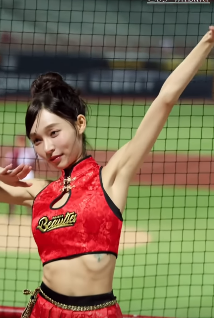 現在暴瘦的林襄(林襄IG) 《加州大地震》荷里活性感女星Alexandra Daddario分享產後六天照片 全網被震驚:美呆了/看起來完全不像生過