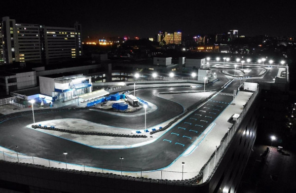 深圳最美天台卡丁車場ONE KART￥88起任玩！佔地1.3平方米/唯美日落靚景 