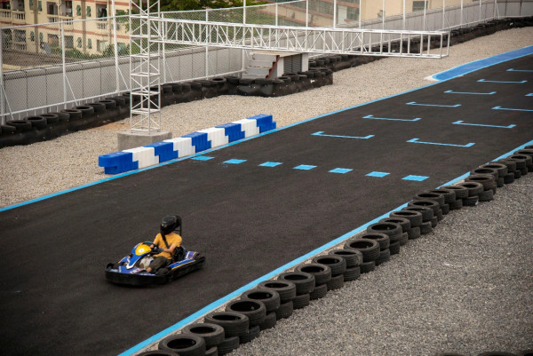 深圳最美天台卡丁車場ONE KART￥88起任玩！佔地1.3平方米/唯美日落靚景 