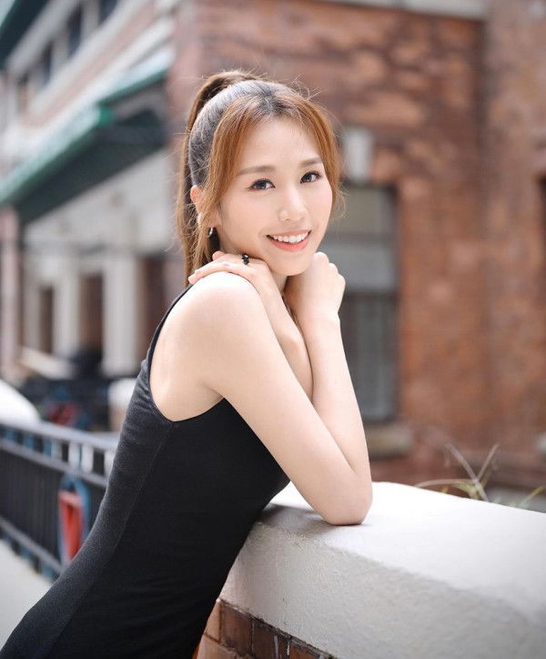 女神配对计划2｜30岁何沛珈背景大起底！中大护士辞职选港姐入行改名想上位