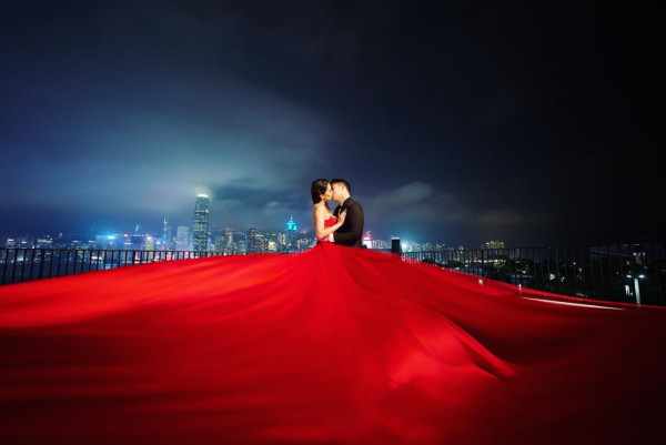 前港姐季軍誕女榮升新手媽媽!拍片餵人奶惹熱論!大呻餵人奶的辛酸